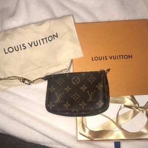 Authentic Louis Vuitton Mini Pochette